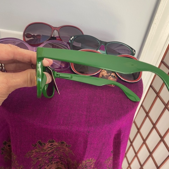 Set of 5 NEW SUNGLASSES - Picture 4 of 16